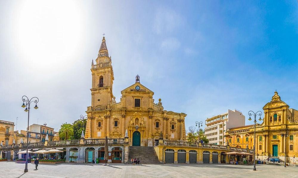 Hotel Vittorio Veneto Ragusa Exterior foto